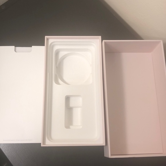 IPhone 8 Plus box only! - Picture 3 of 3